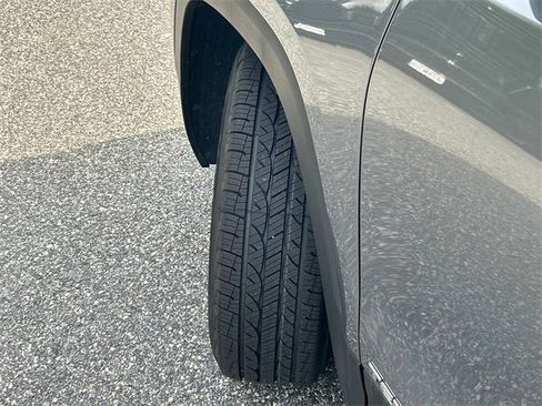 Used 2021 GMC Terrain SLE w/ Driver Convenience Package image 10