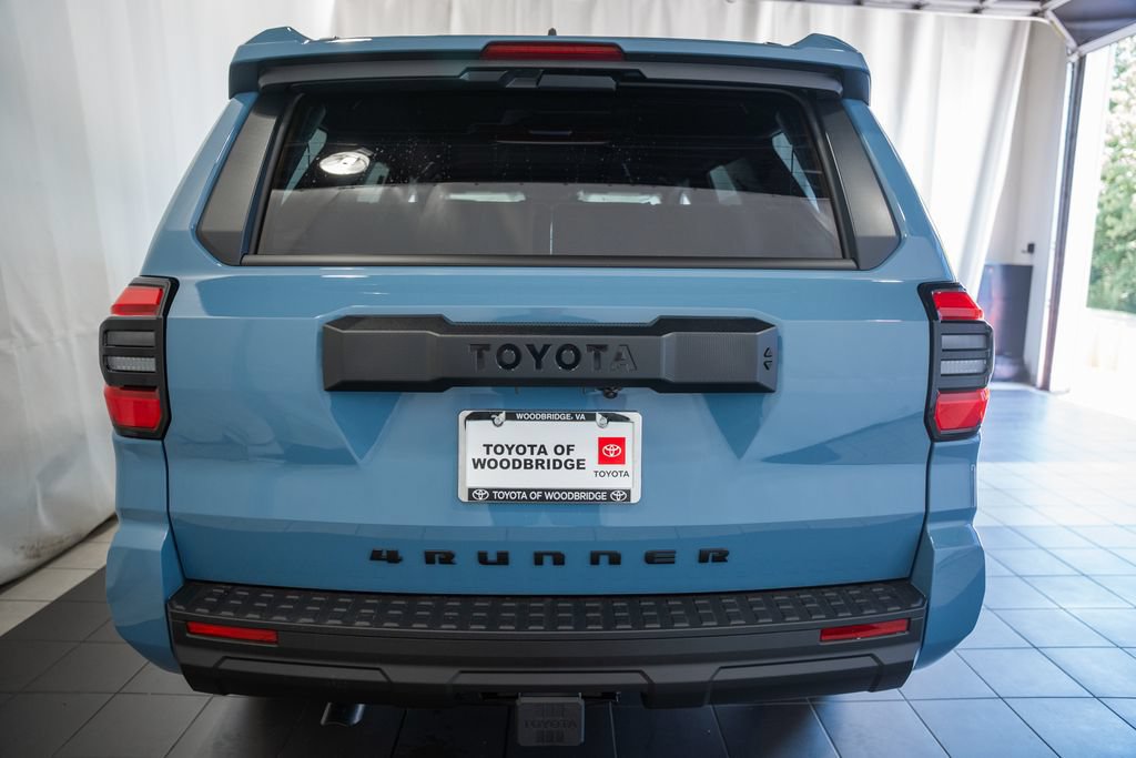 New 2026 Toyota 4Runner SR5 AWD/4WD image 5