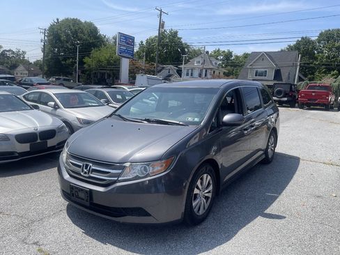 Used 2016 Honda Odyssey EX image 1