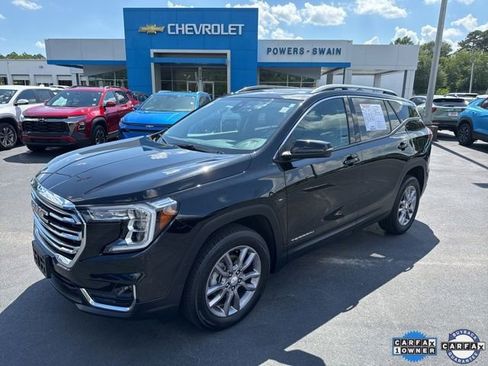 Used 2024 GMC Terrain SLT image 1