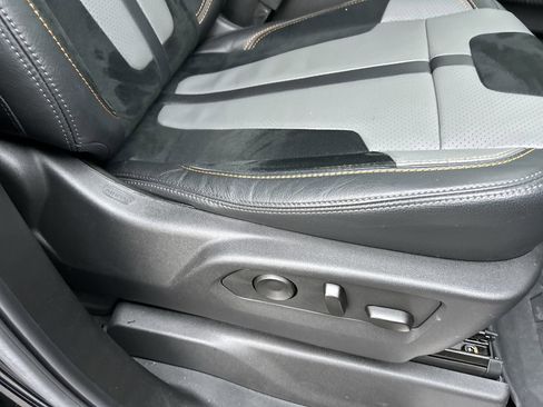 Used 2025 Chevrolet Silverado 1500 LTZ image 14