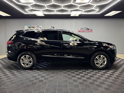 Used 2019 Buick Enclave Essence image 16