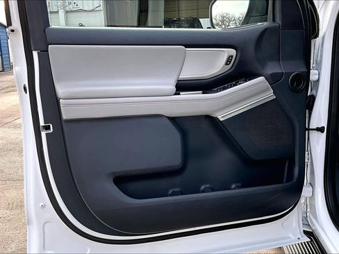 Used 2025 Ford Expedition Max Active image 22