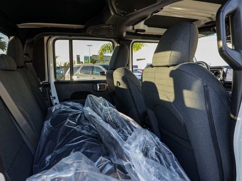 New 2026 Jeep Gladiator Sport image 21