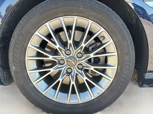 Used 2024 Genesis G80 2.5T image 40