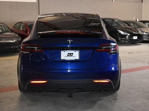 Used 2022 Tesla Model X AWD/4WD image 4