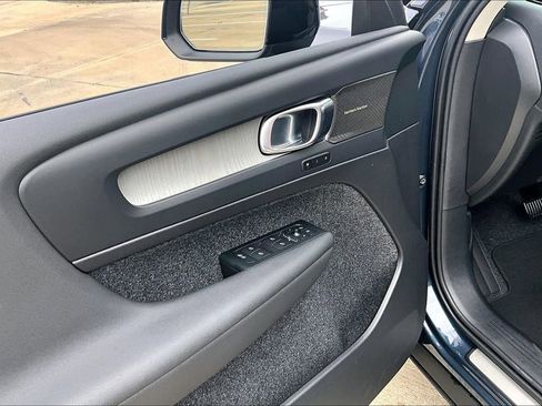 New 2026 Volvo XC40 B5 Ultra w/ Protection Package Premier AWD/4WD image 30