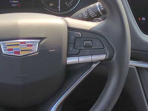 Used 2025 Cadillac XT6 Luxury image 16