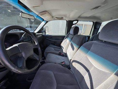 Used 2006 GMC Sierra 2500 W/T w/ Heavy-Duty Power Package RWD image 22