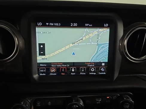 Used 2020 Jeep Gladiator Overland AWD/4WD image 16
