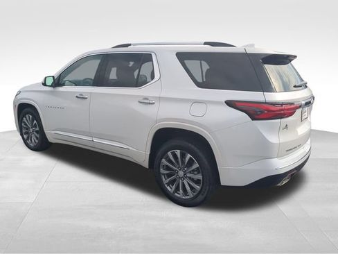 Used 2023 Chevrolet Traverse Premier w/ LPO, Floor Liner Package AWD/4WD image 3