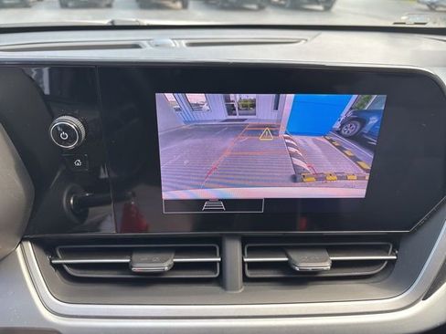 Used 2024 Chevrolet Trax LS w/ LS Convenience Package image 30