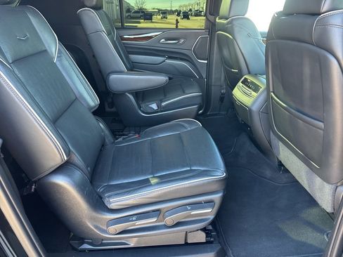 Used 2023 Cadillac Escalade ESV Premium Luxury image 56