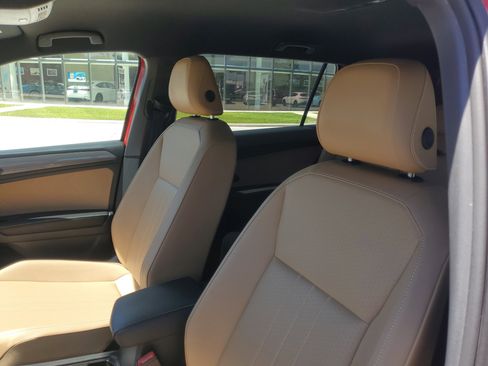 Used 2023 Volkswagen Tiguan SE image 20