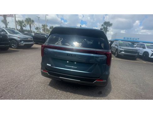 Used 2025 Kia Carnival SX Prestige FWD image 3