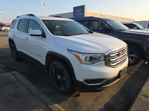 Used 2018 GMC Acadia SLT FWD image 1