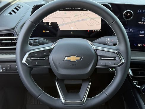 New 2026 Chevrolet Traverse LT image 12