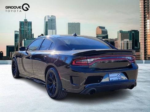 Used 2019 Dodge Charger Scat Pack w/ Dynamics Package image 3