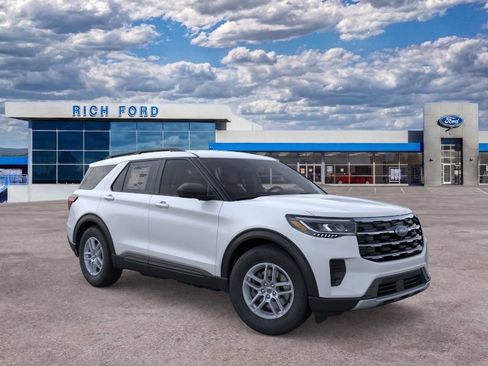 New 2026 Ford Explorer Active RWD image 7