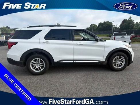 Used 2025 Ford Explorer Active w/ Active Comfort Package RWD image 2