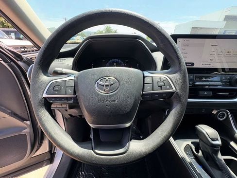 Used 2026 Toyota Grand Highlander FWD image 26