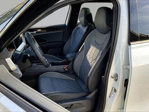 New 2026 Volkswagen Tiguan SEL R-Line image 21