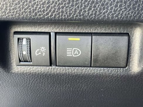 Used 2025 Toyota RAV4 XLE image 15