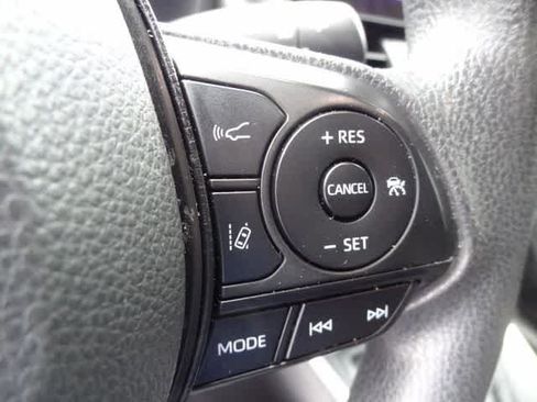 Certified 2024 Toyota RAV4 LE AWD/4WD image 16