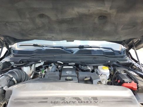 Used 2020 RAM 2500 Laramie w/ Night Edition AWD/4WD image 11