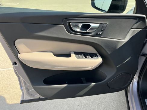 New 2026 Volvo XC60 B5 Core w/ Protection Package Premier image 9