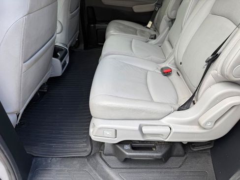 Used 2018 Honda Odyssey EX-L image 44
