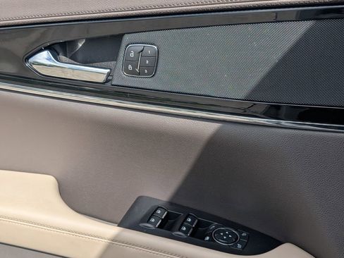 Used 2023 Lincoln Nautilus Reserve image 28