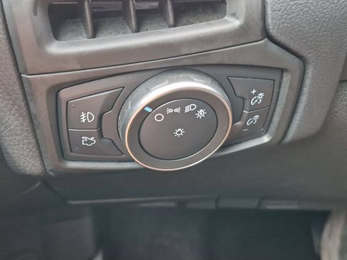 Used 2018 Ford Focus Titanium FWD image 30