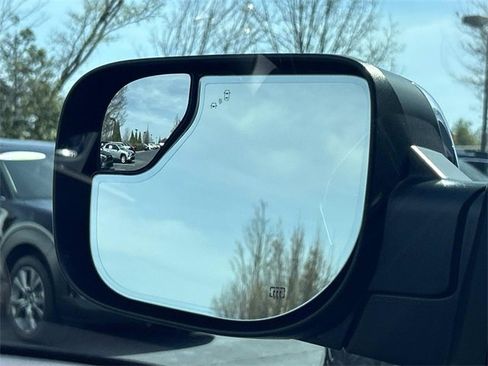 Used 2024 Nissan Titan Platinum Reserve w/ Moonroof Package image 15