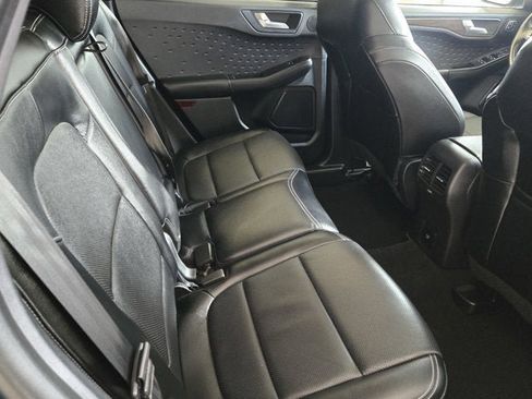 Used 2020 Ford Escape Titanium w/ Titanium Premium Package 2.0 AWD/4WD image 8