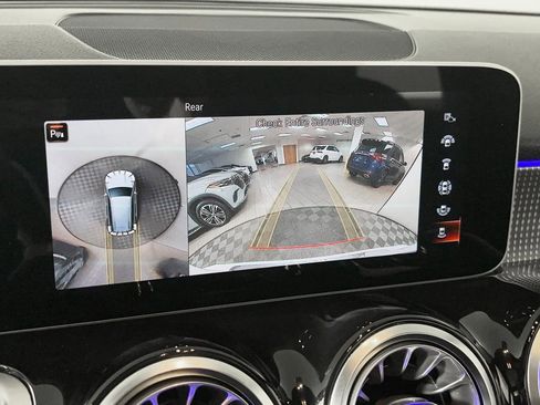 Certified 2021 Mercedes-Benz GLB 250 GLB 250 image 22