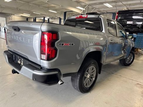 Used 2025 Chevrolet Colorado LT w/ Advanced Trailering Package AWD/4WD image 16
