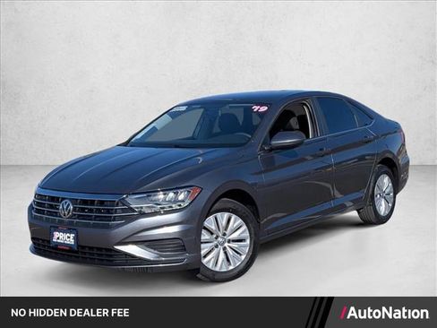 Used 2019 Volkswagen Jetta FWD image 1