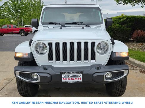 Used 2018 Jeep Wrangler Unlimited Sahara AWD/4WD image 8