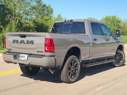 New 2026 RAM 2500 Big Horn AWD/4WD image 4