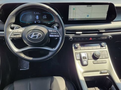 Certified 2024 Hyundai Palisade SEL FWD image 6