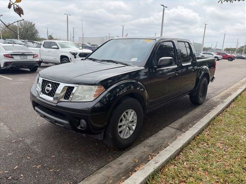 Used 2019 Nissan Frontier SV image 1