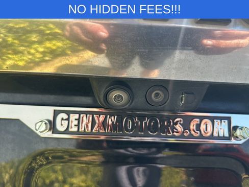 Used 2021 GMC Yukon XL Denali w/ Denali Ultimate Package image 8