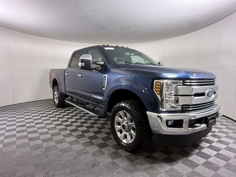 Used 2018 Ford F250 Lariat w/ Chrome Package AWD/4WD image 7
