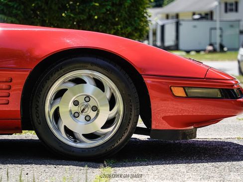 Used 1994 Chevrolet Corvette Convertible RWD image 11