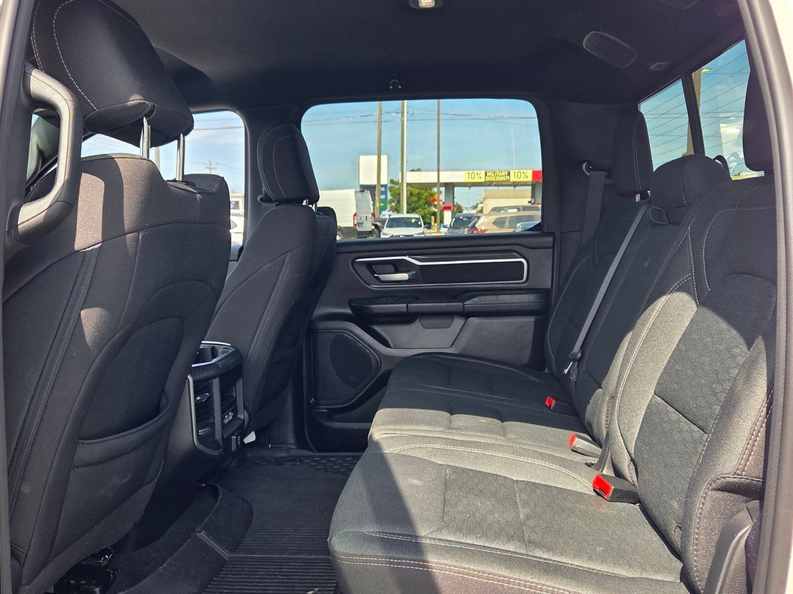 Used 2025 RAM 1500 Big Horn AWD/4WD image 6