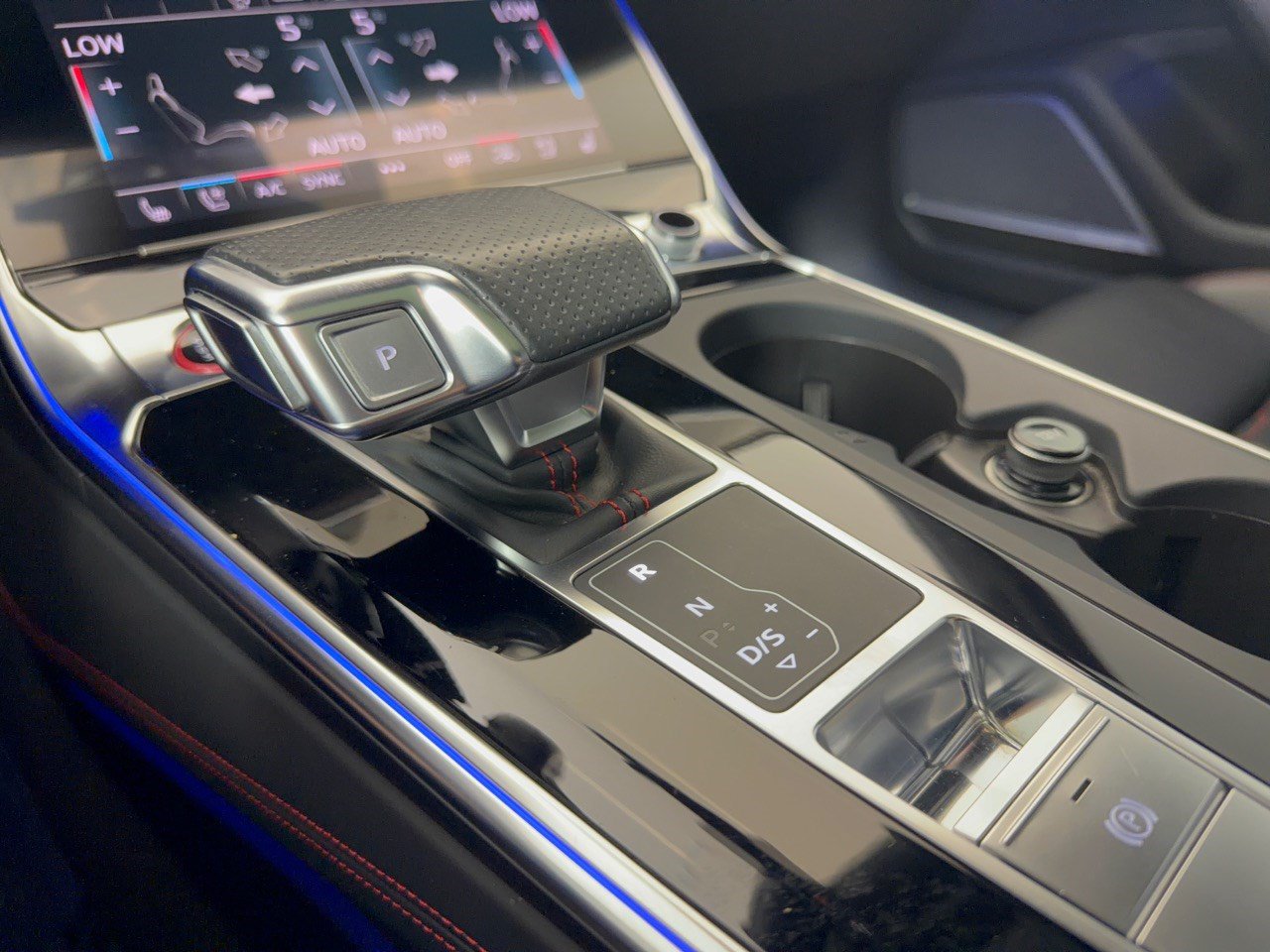 Used 2021 Audi RS 7 Sportback w/ Carbon Optic Package AWD/4WD image 21