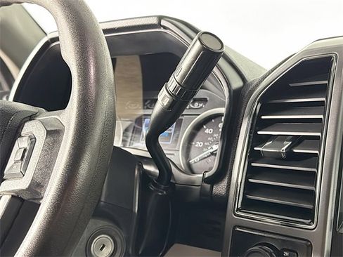 Used 2019 Ford F250 XLT w/ XLT Premium Package image 16