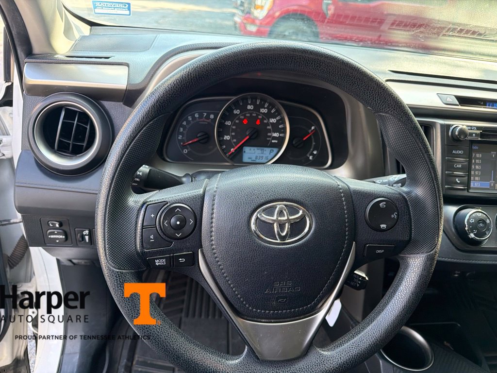 Used 2015 Toyota RAV4 LE FWD image 15