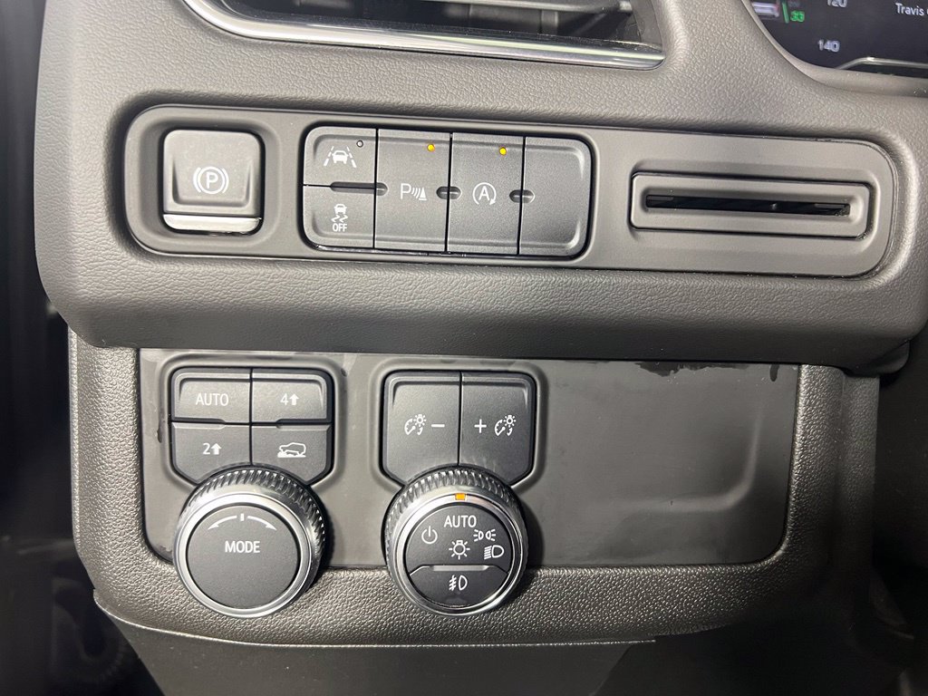 Certified 2023 GMC Yukon SLE w/ Gmc Pro Safety Plus Package AWD/4WD image 33
